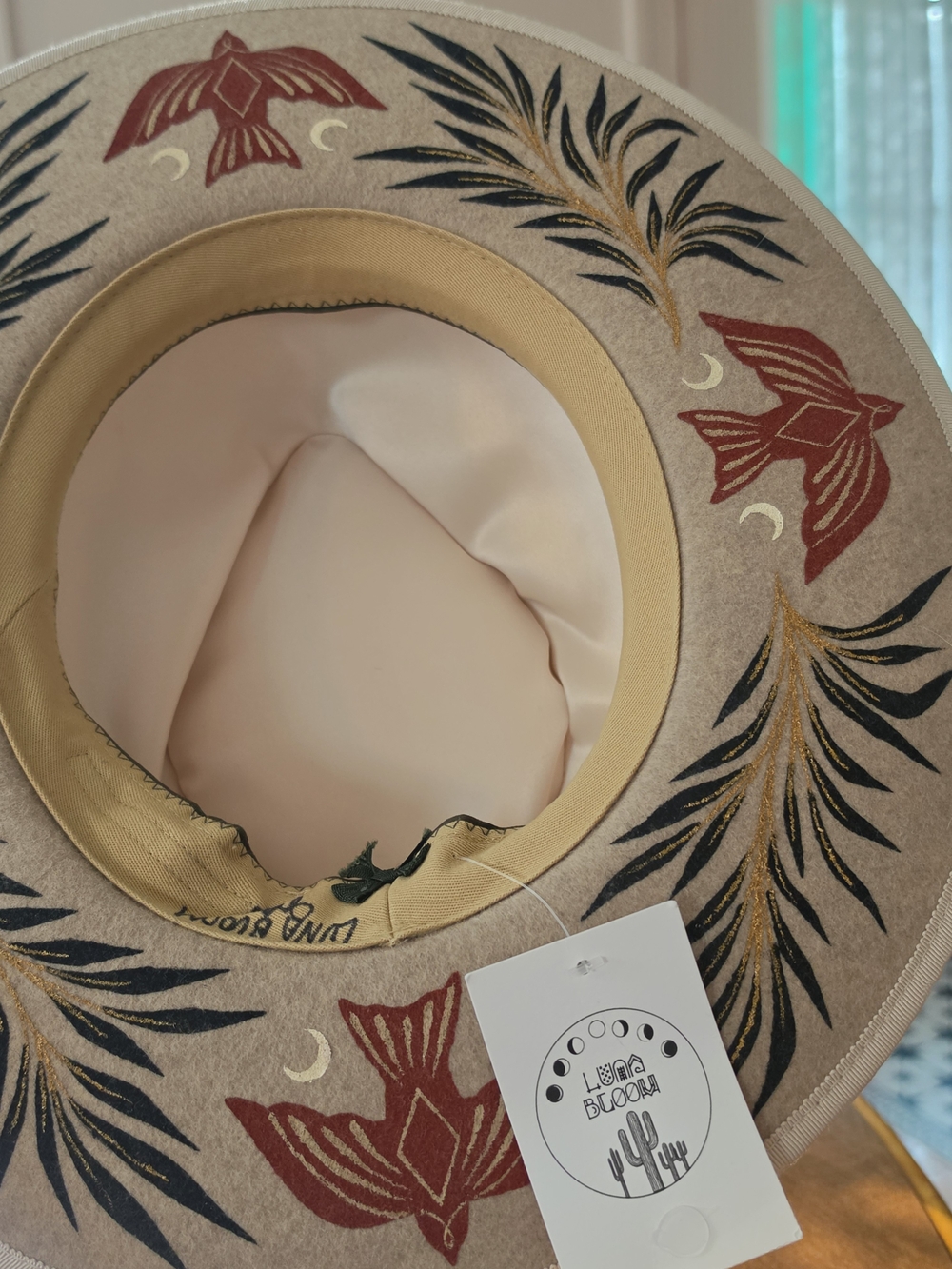 NWT Luna Bloom Felt Hat